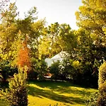 Hotel Mont-sant 4*