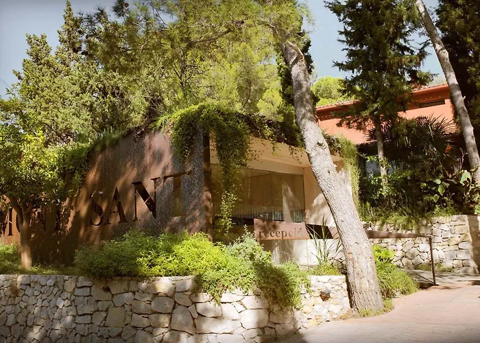 Mont-sant Hotel