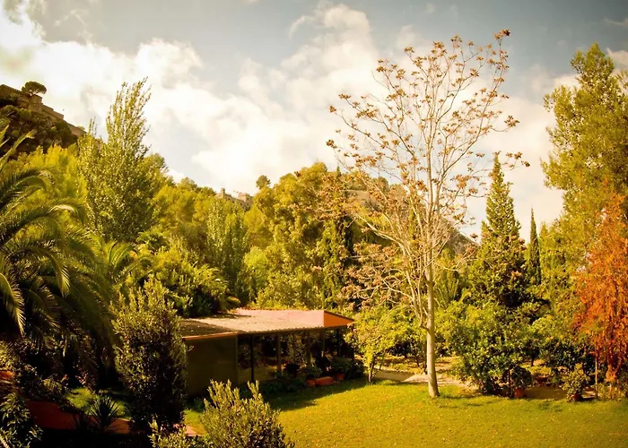 Hotel Mont-sant 4*