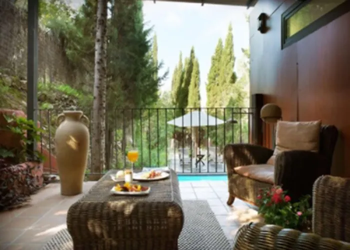 Hotel Mont-sant 4*